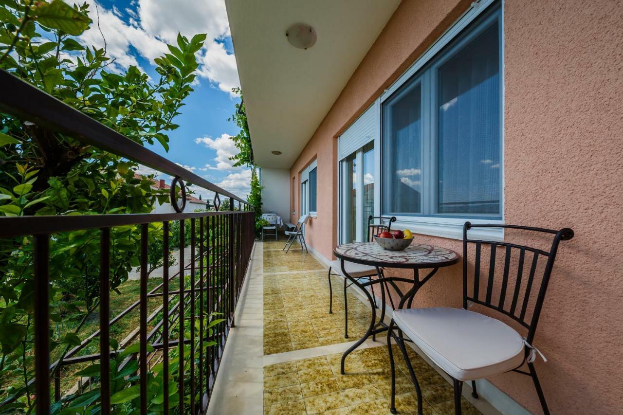 Apartments Mila Kaštela Eksteriør billede