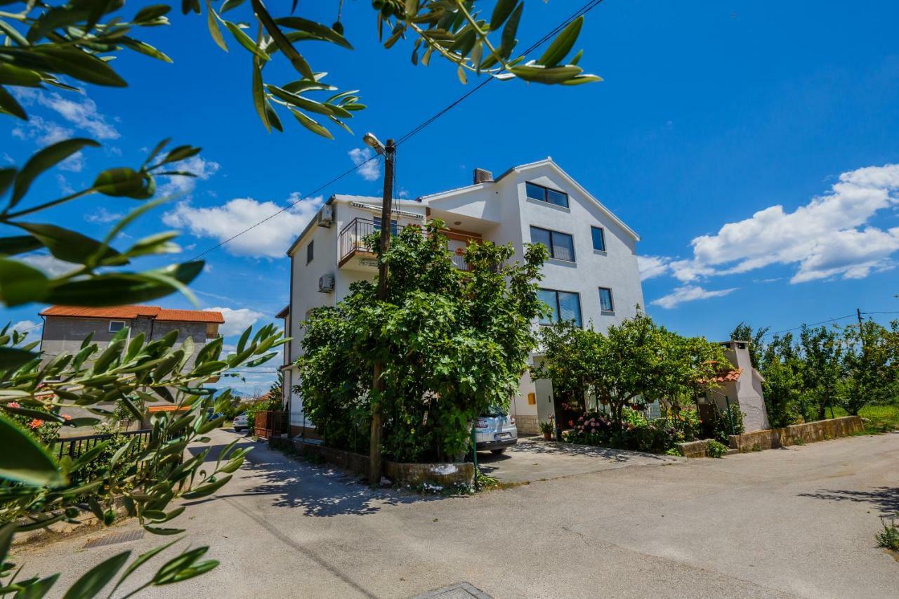 Apartments Mila Kaštela Eksteriør billede